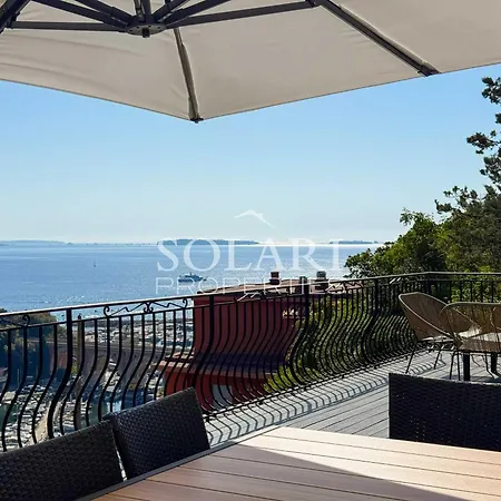 With Swimming Pool And Access On Foot * Théoule-sur-Mer