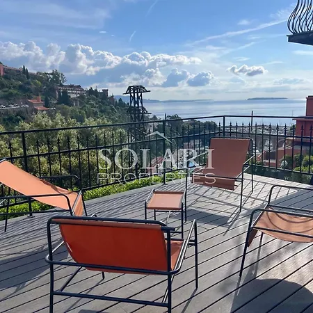 With Swimming Pool And Access On Foot Villa