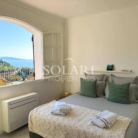 With Swimming Pool And Access On Foot Βίλα *